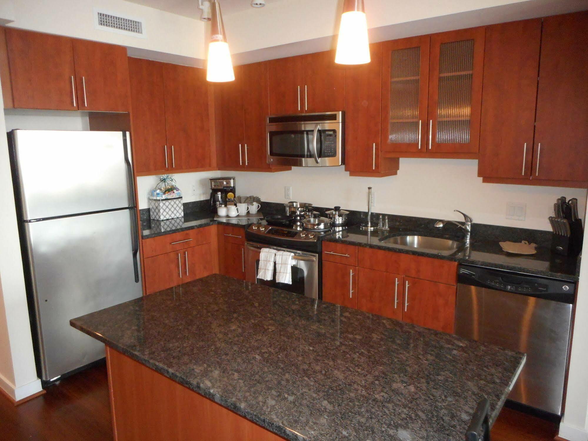 Weichert Suites At Wisconsin Place Chevy Chase Exterior foto