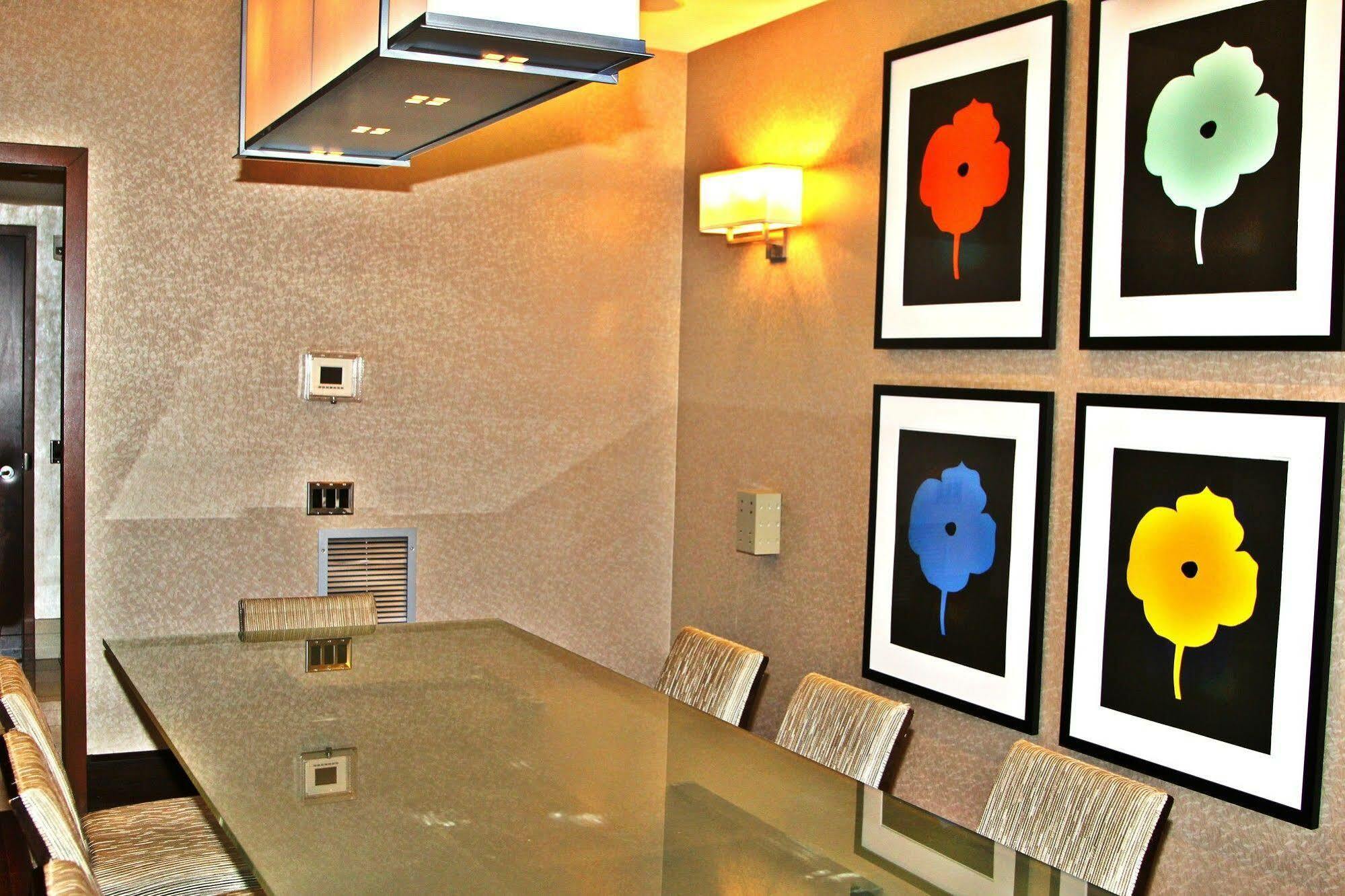 Weichert Suites At Wisconsin Place Chevy Chase Exterior foto